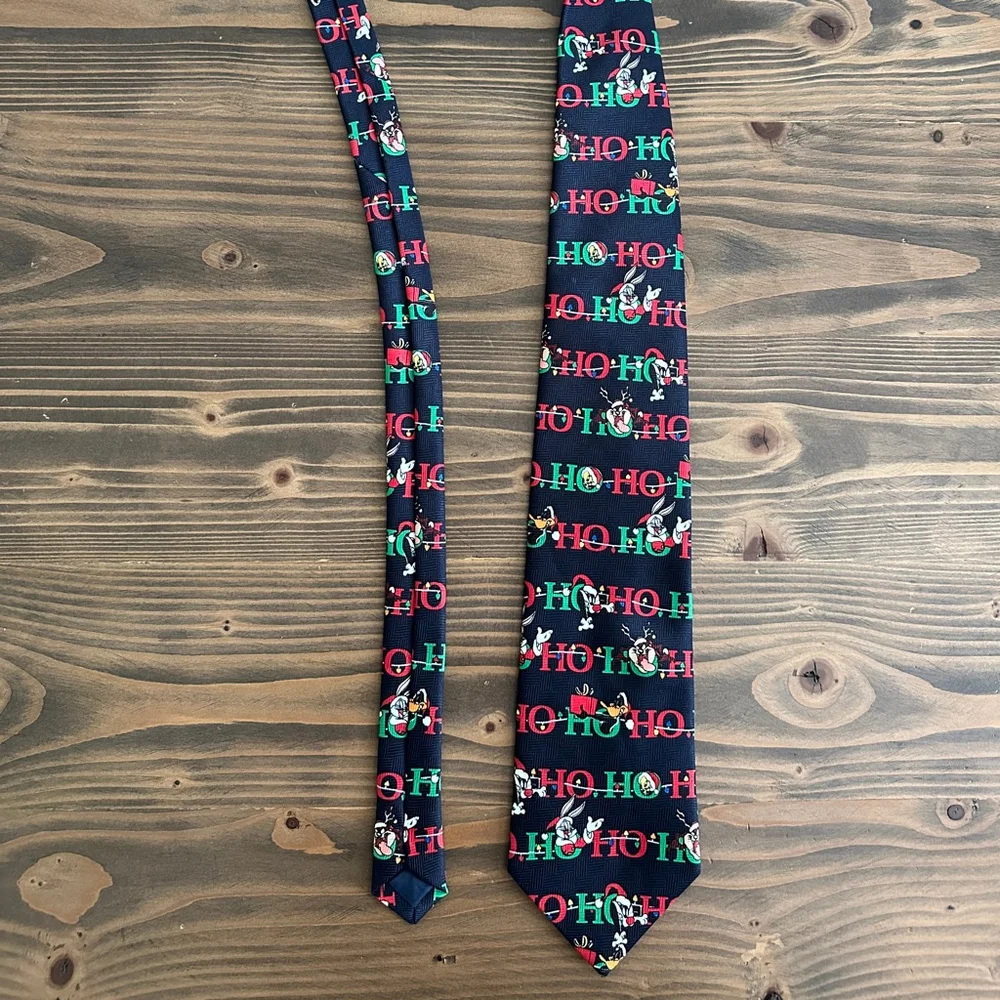 VTG Men’s Looney Tunes Christmas Necktie Bugs Bunny Daffy Taz HO HO HO Black
